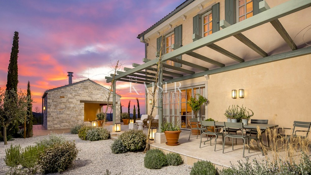 MOTOVUN, ISTRA, NAJPRESTIŽNEJŠA LUKSUZNA VILA V ISTRI