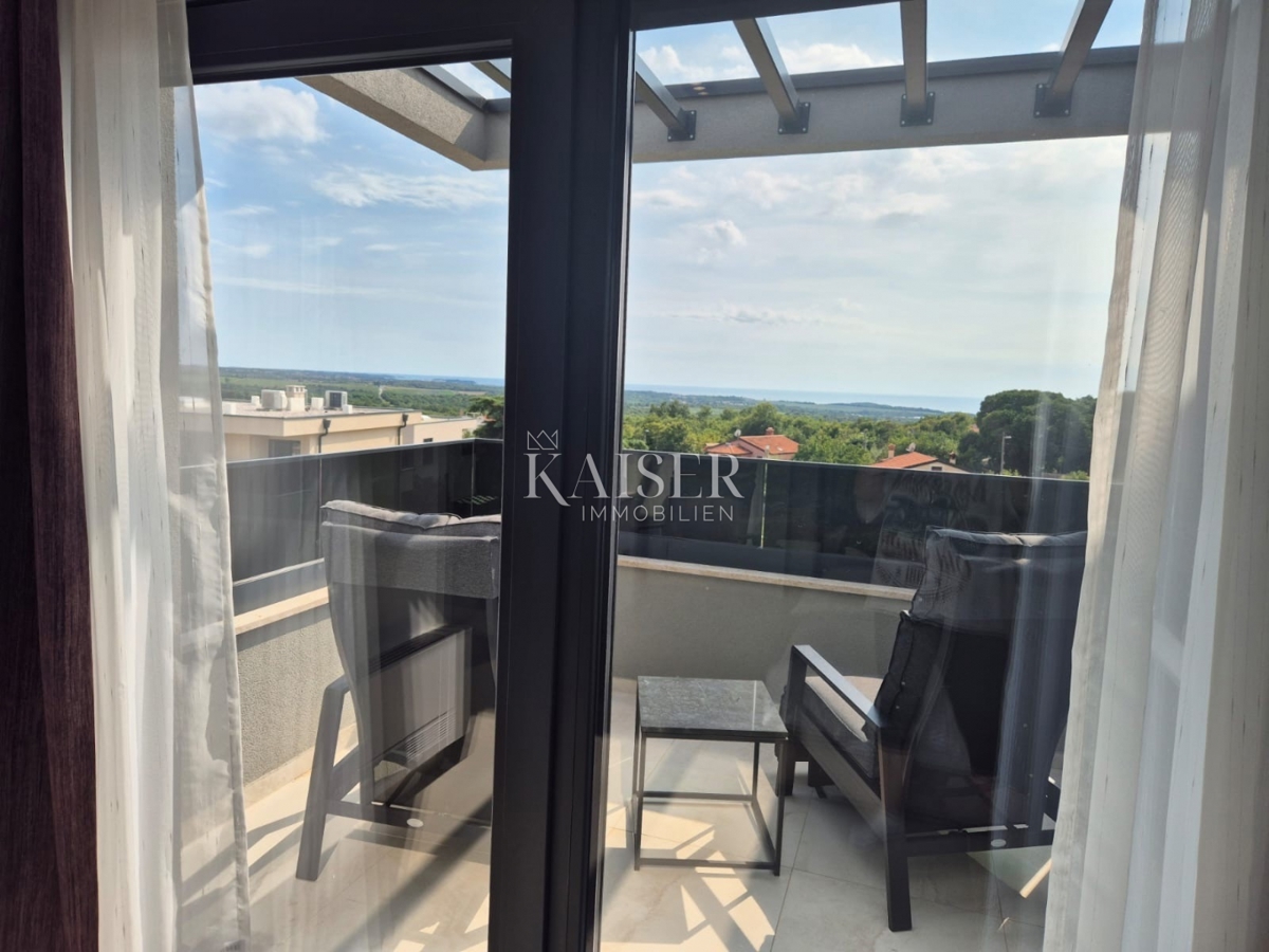 Istra - Poreč, luksuzno stanovanje s pogledom na morje in dvigalom