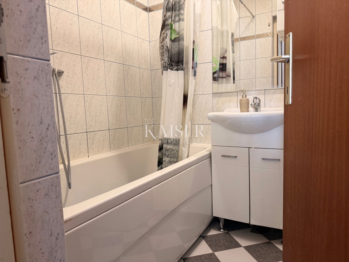 Rijeka, Kozala - Apartma z 2 spalnicama + dnevno sobo s pogledom na morje