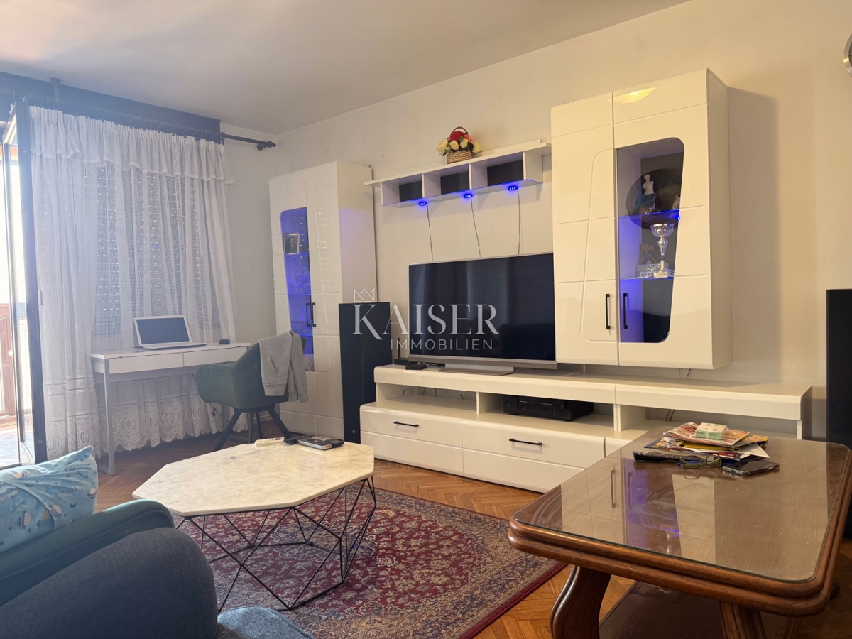 Rijeka, Kozala - Apartma z 2 spalnicama + dnevno sobo s pogledom na morje