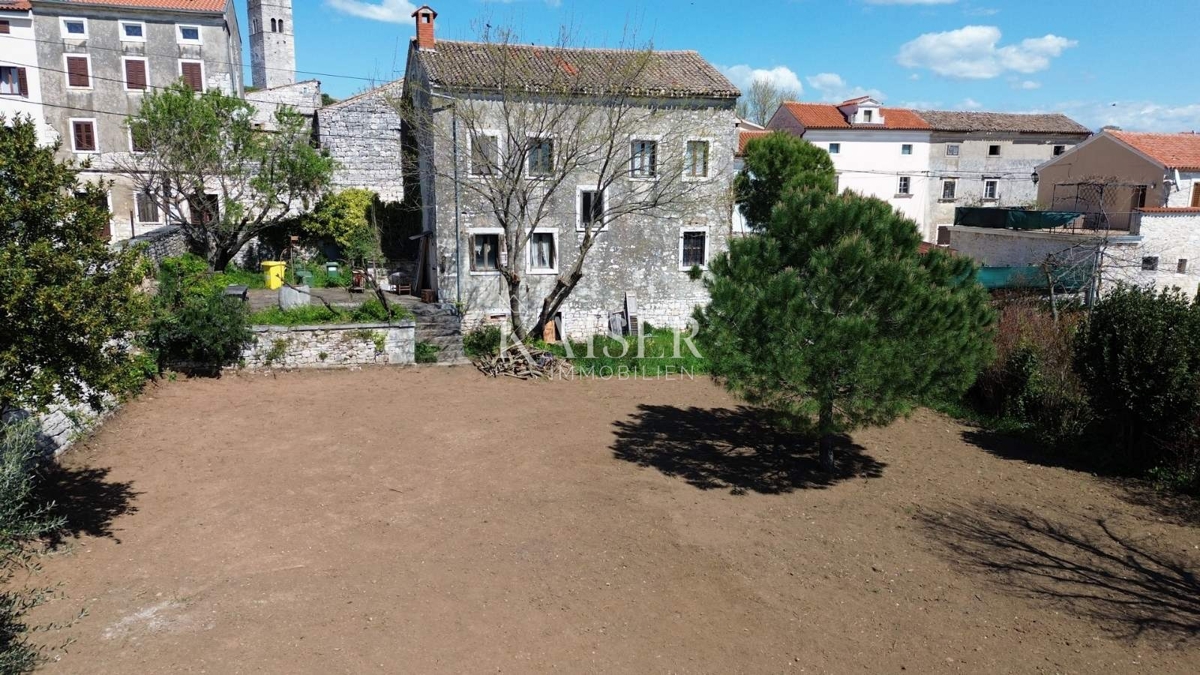 Istra - Lovreč, privlačna kamnita hiša s pogledom na morje