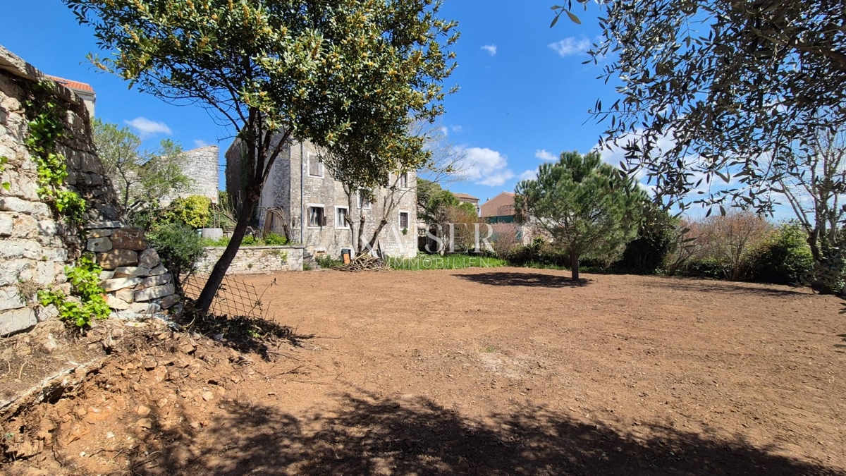 Istra - Lovreč, privlačna kamnita hiša s pogledom na morje