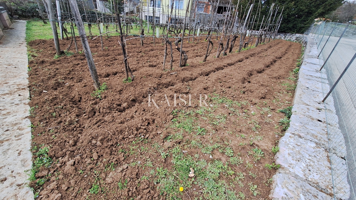 Opatija, Jušići, starinska hiša z veliko parcelo