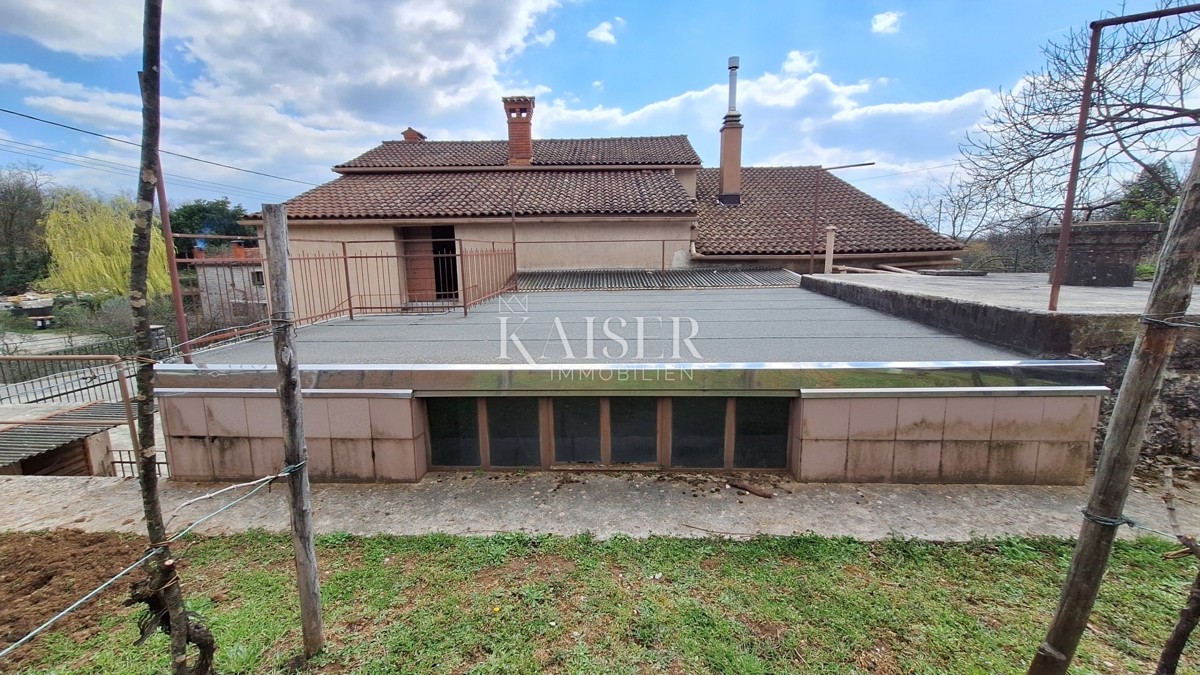 Opatija, Jušići, starinska hiša z veliko parcelo