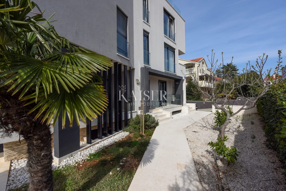 Zadar - Ekskluzivno stanovanje 130 m² s panoramskim pogledom na morje, 150 m od plaže