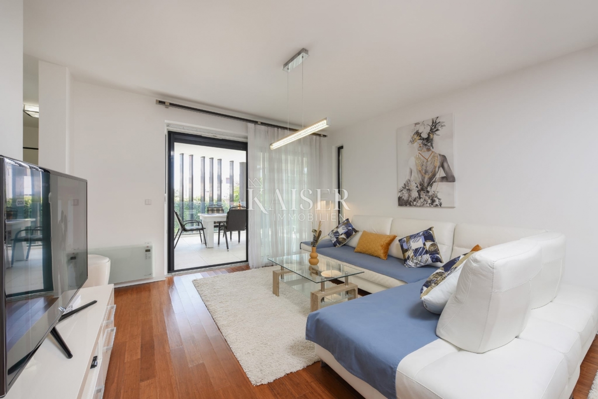 Zadar - Ekskluzivno stanovanje 130 m² s panoramskim pogledom na morje, 150 m od plaže