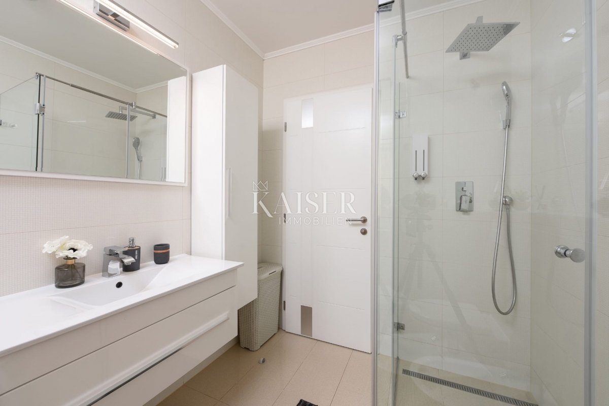 Zadar - Ekskluzivno stanovanje 130 m² s panoramskim pogledom na morje, 150 m od plaže