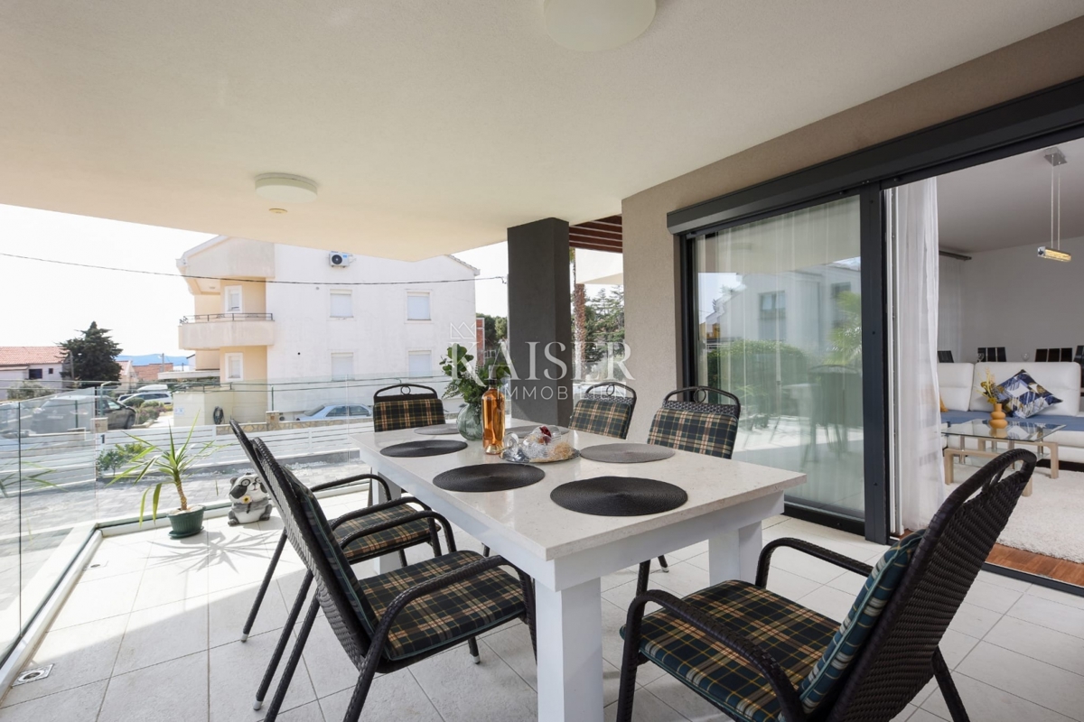 Zadar - Ekskluzivno stanovanje 130 m² s panoramskim pogledom na morje, 150 m od plaže