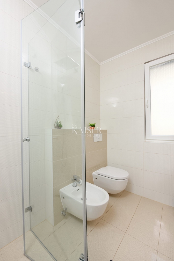 Zadar - Ekskluzivno stanovanje 130 m² s panoramskim pogledom na morje, 150 m od plaže