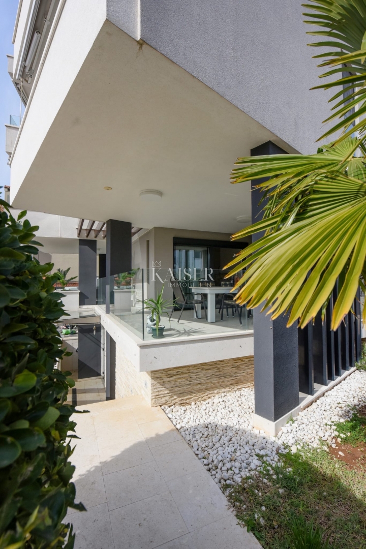 Zadar - Ekskluzivno stanovanje 130 m² s panoramskim pogledom na morje, 150 m od plaže