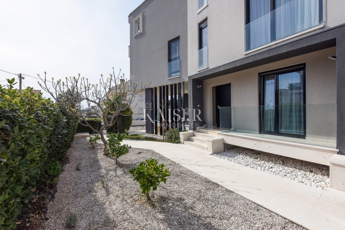Zadar - Ekskluzivno stanovanje 130 m² s panoramskim pogledom na morje, 150 m od plaže