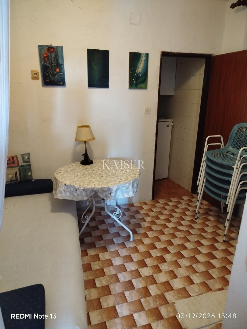 Murter, Betina - samostojna hiša 350m od morja