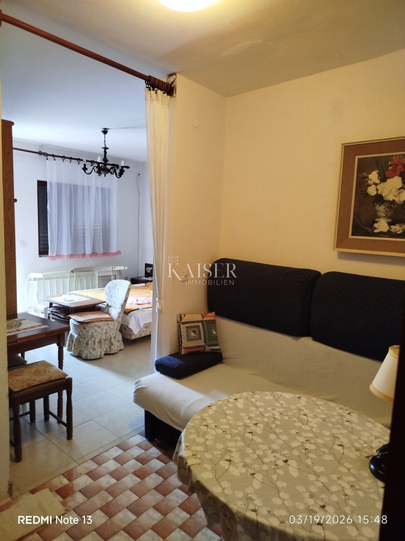 Murter, Betina - samostojna hiša 350m od morja