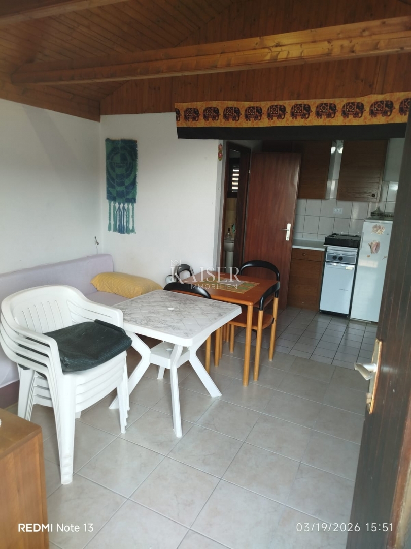 Murter, Betina - samostojna hiša 350m od morja