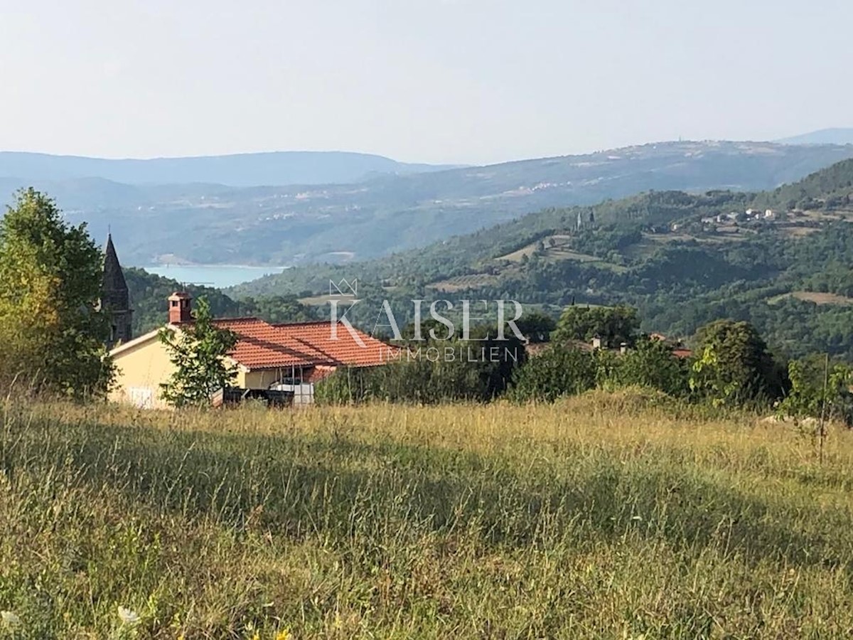  Zazidljivo zemljišče Butoniga, Pazin - Okolica, 750m2