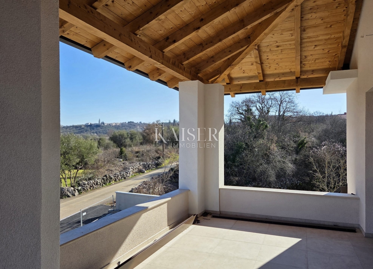 Otok Krk, Dobrinj - ekskluzivna vila z bazenom, 210m2