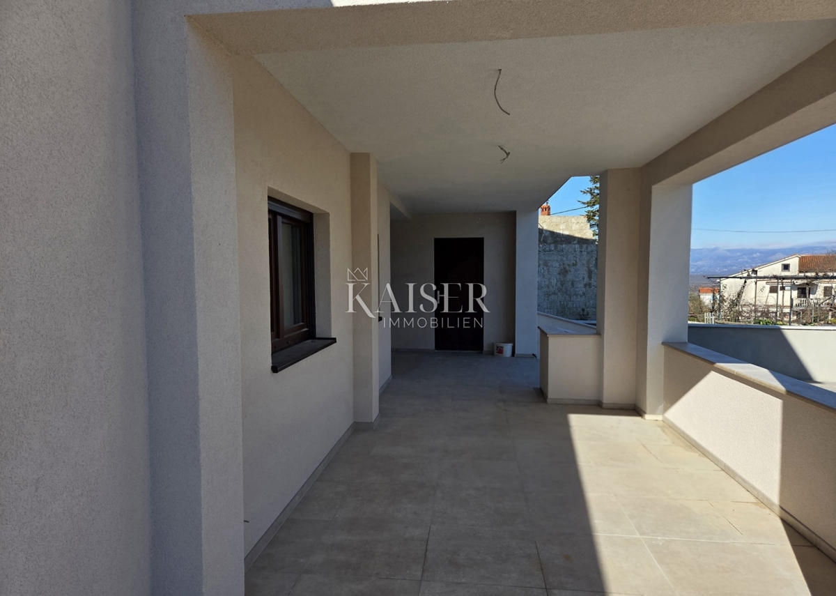 Otok Krk, Dobrinj - ekskluzivna vila z bazenom, 210m2