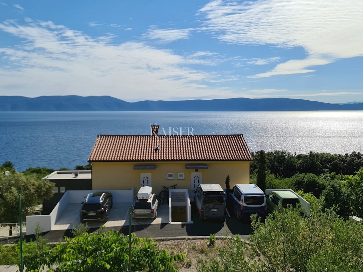 Rabac - hiša 100 m od morja, 430 m2