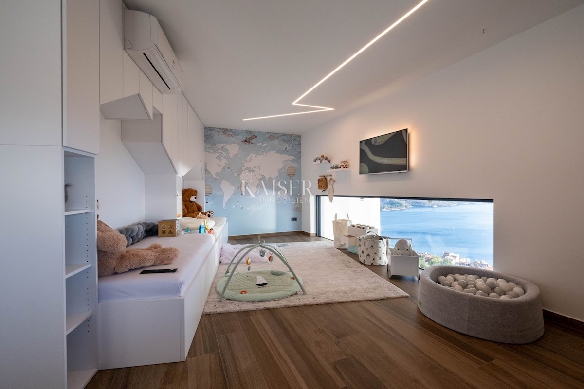 Opatija - Luksuzni dvonadstropni penthouse 264 m2 s pogledom na morje