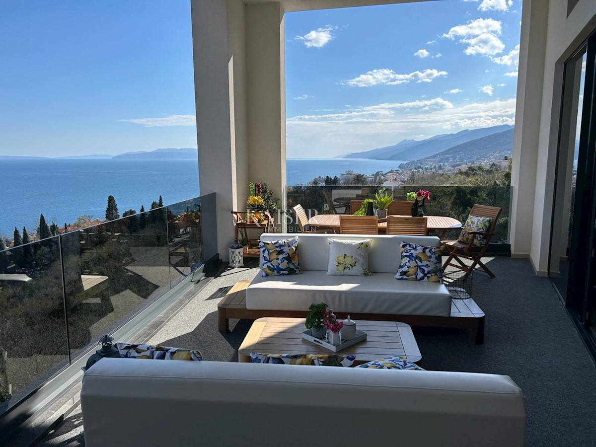 Opatija - Luksuzni dvonadstropni penthouse 264 m2 s pogledom na morje