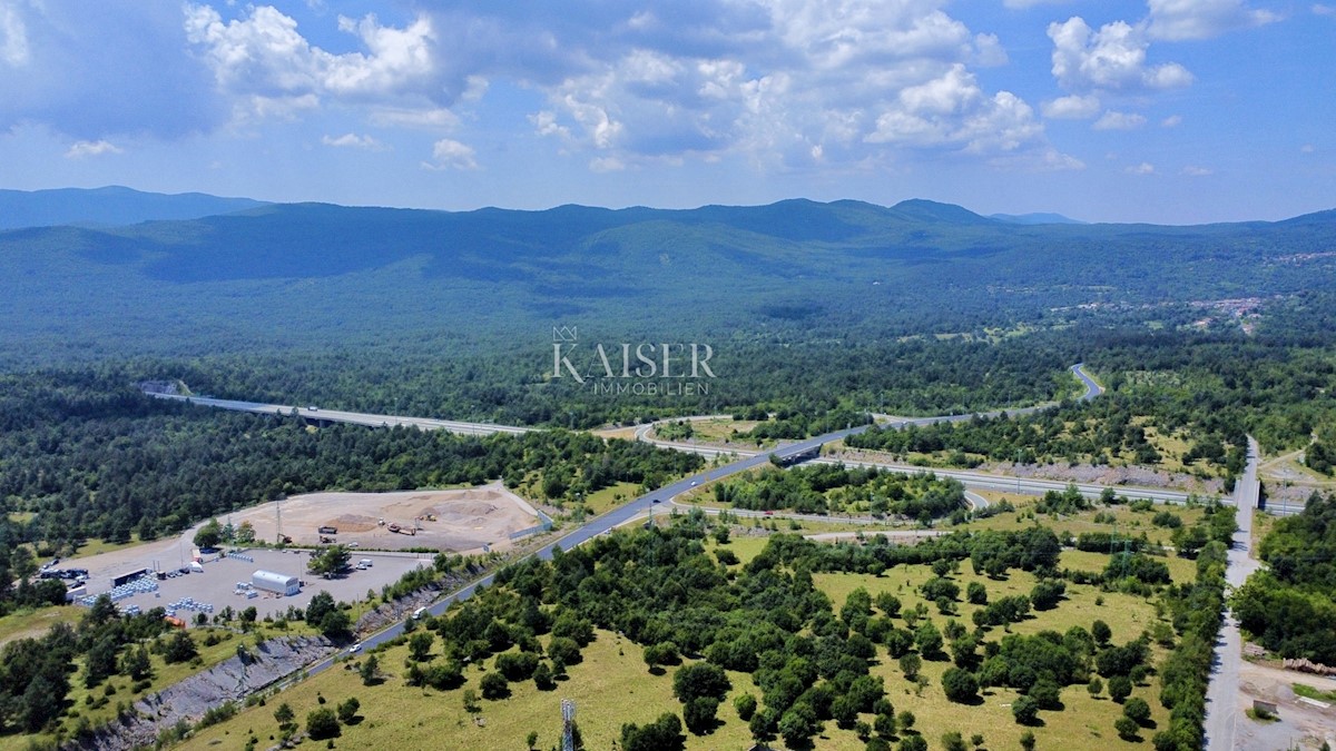  Zazidljivo zemljišče Rupa, Matulji, 42.280m2