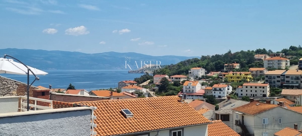 Otok Krk, Vrbnik - hiša 120m2, center, s pogledom na morje