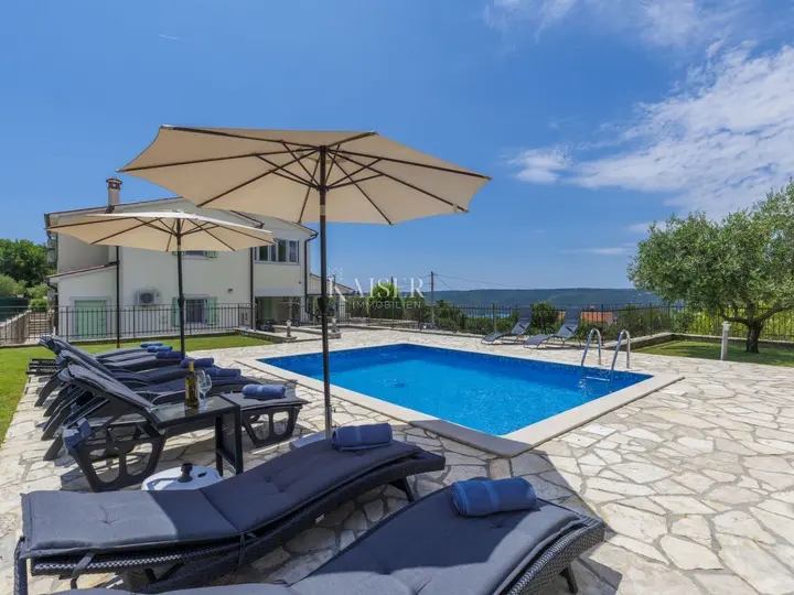 Labin - rustikalna vila s pogledom na morje, 260 m2