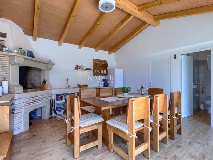 Labin - rustikalna vila s pogledom na morje, 260 m2