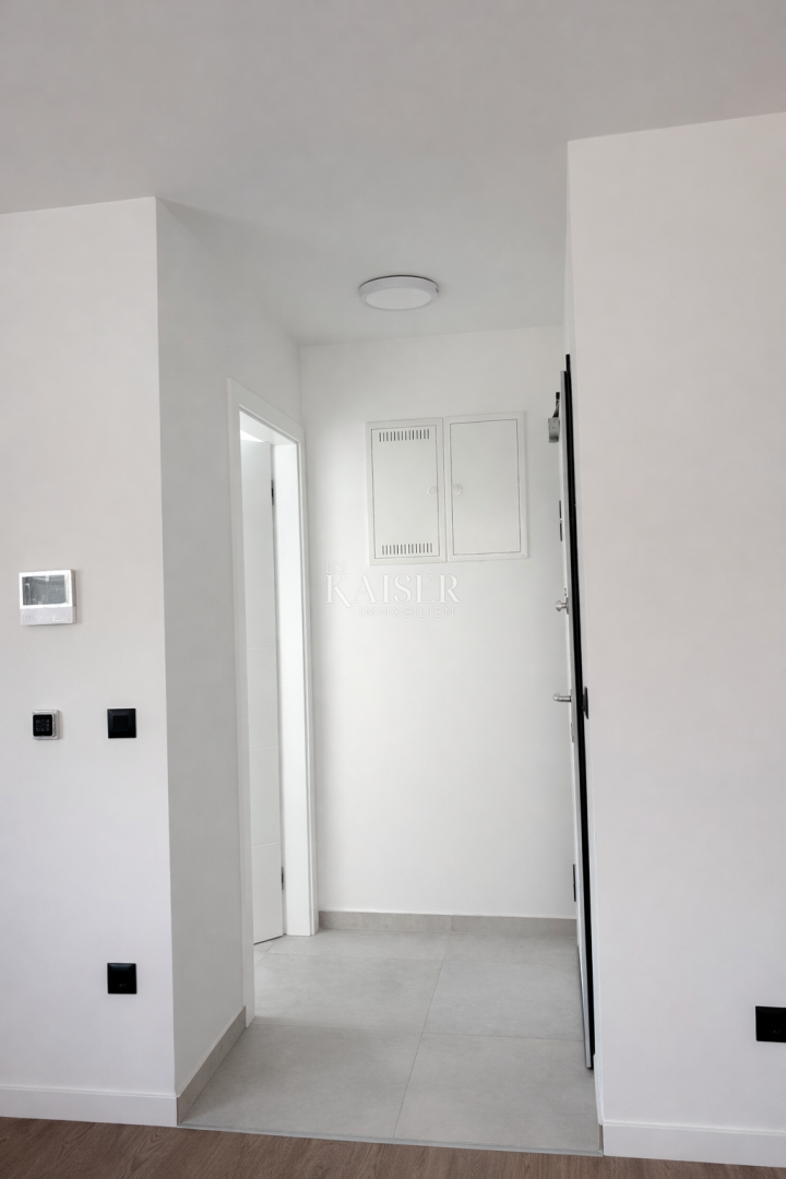 Privlaka novogradnja, apartma 200m od morja