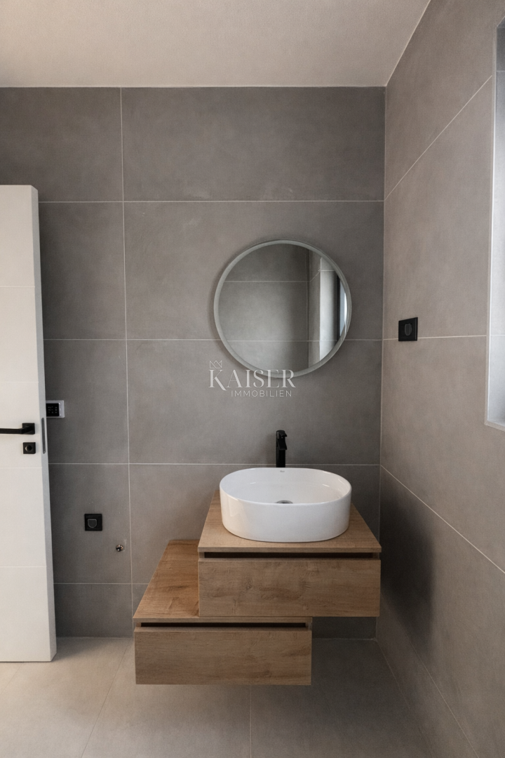 Privlaka novogradnja, apartma 200m od morja