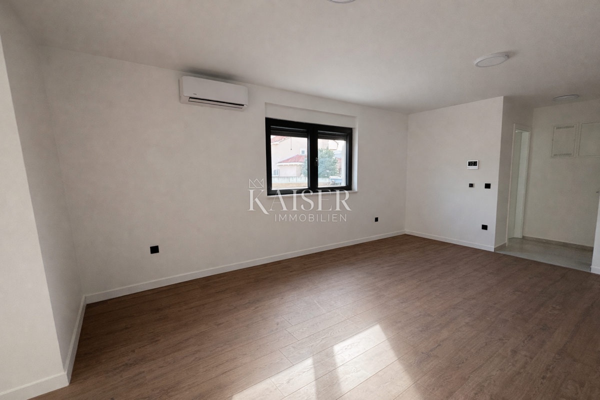 Privlaka novogradnja, apartma 200m od morja