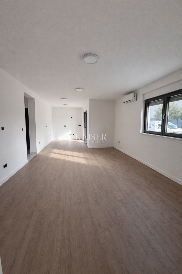 Privlaka novogradnja, apartma 200m od morja