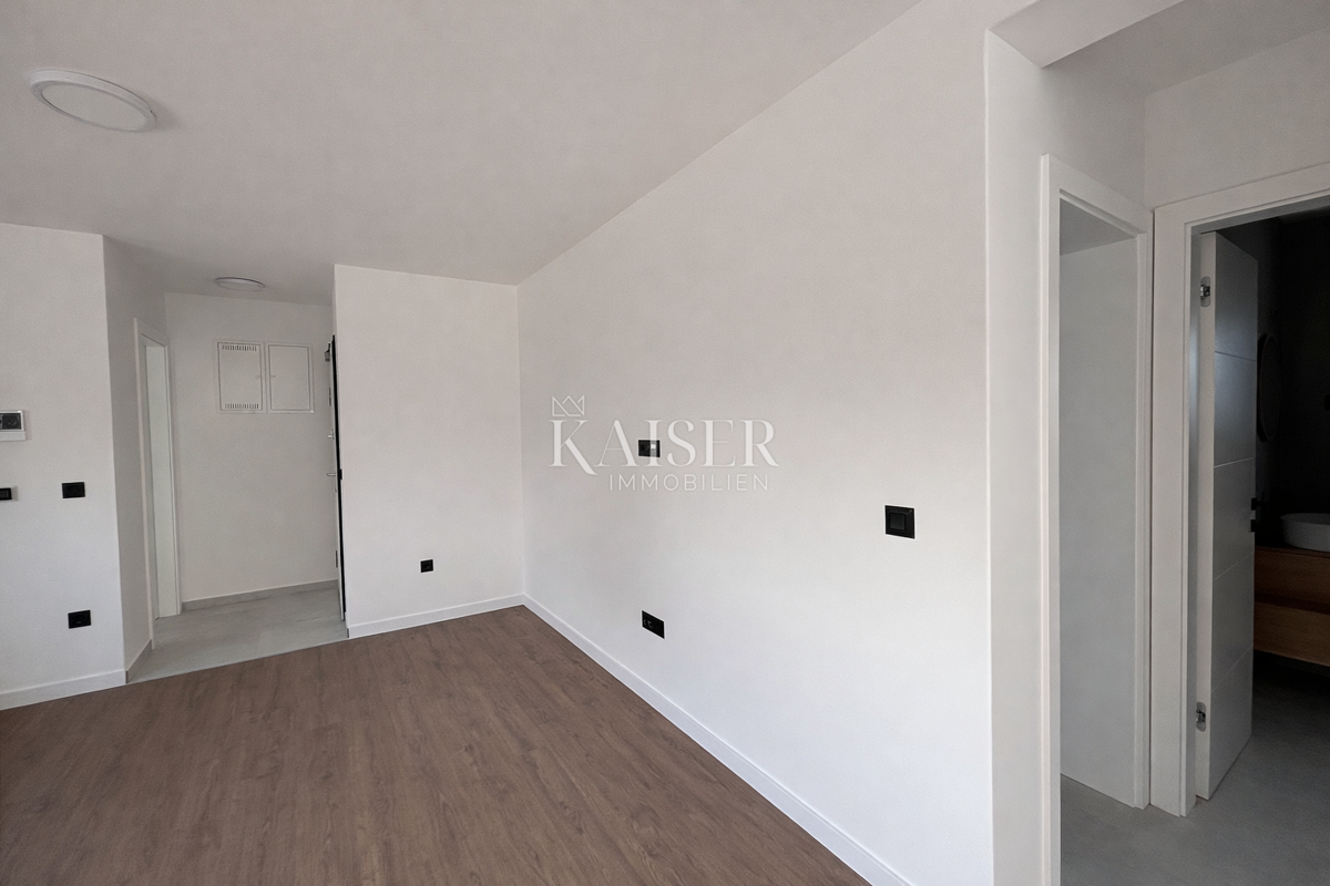 Privlaka novogradnja, apartma 200m od morja