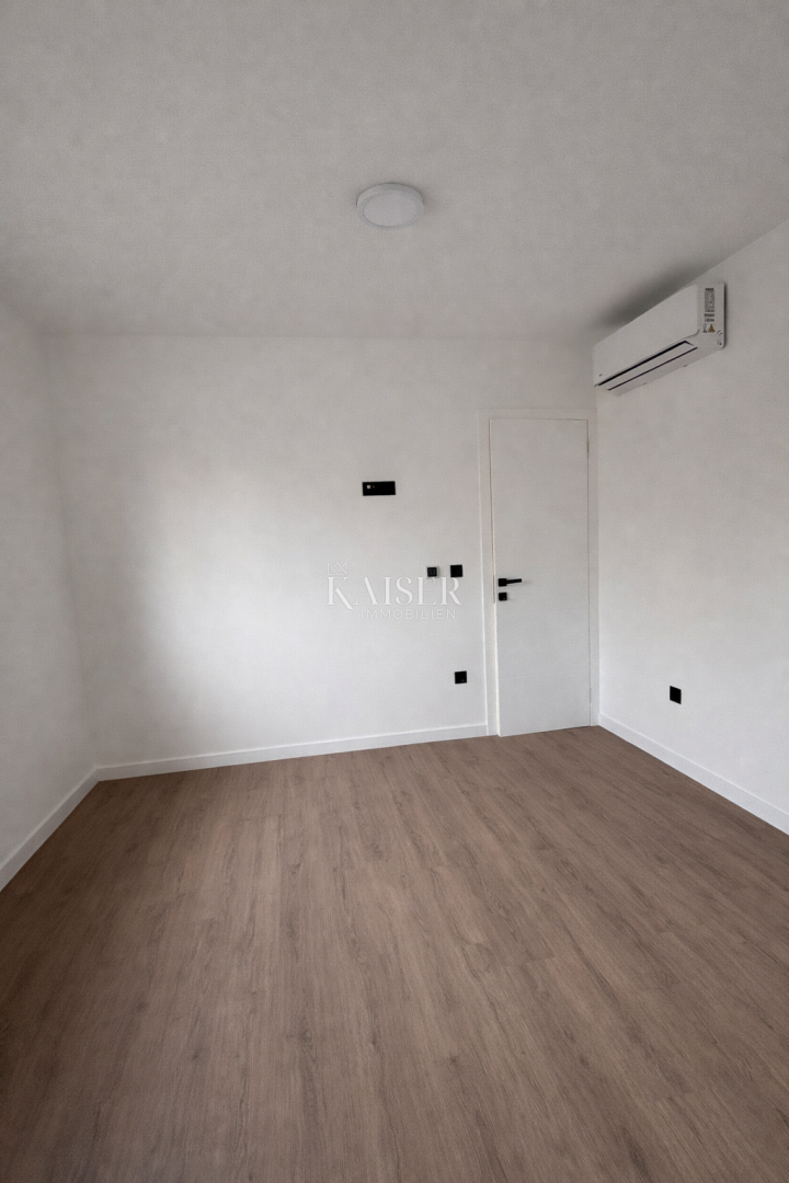 Privlaka novogradnja, apartma 200m od morja