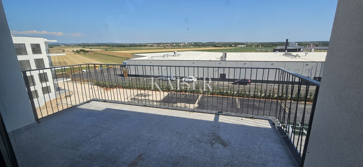 Istra, Umag - dvosobno moderno stanovanje v novogradnji, 71m2, tretje nadstropje, odlična lokacija