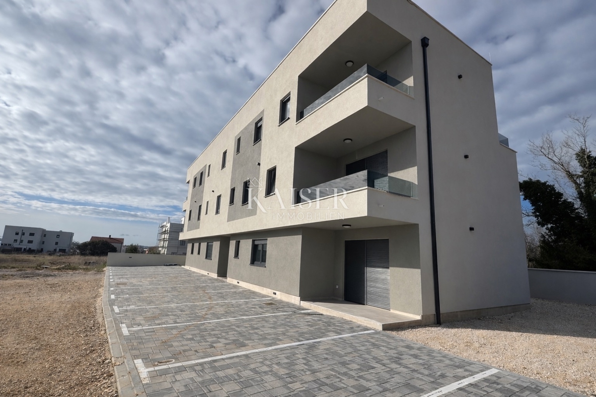 Zadar, Privlaka novogradnja, apartma 200m od morja
