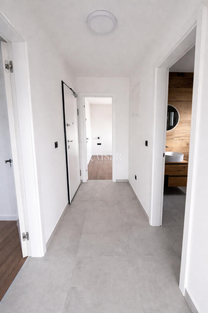 Zadar, Privlaka novogradnja, apartma 200m od morja