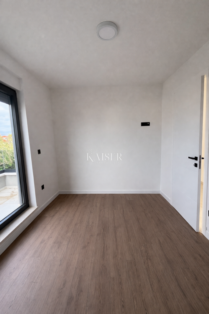 Zadar, Privlaka novogradnja, apartma 200m od morja