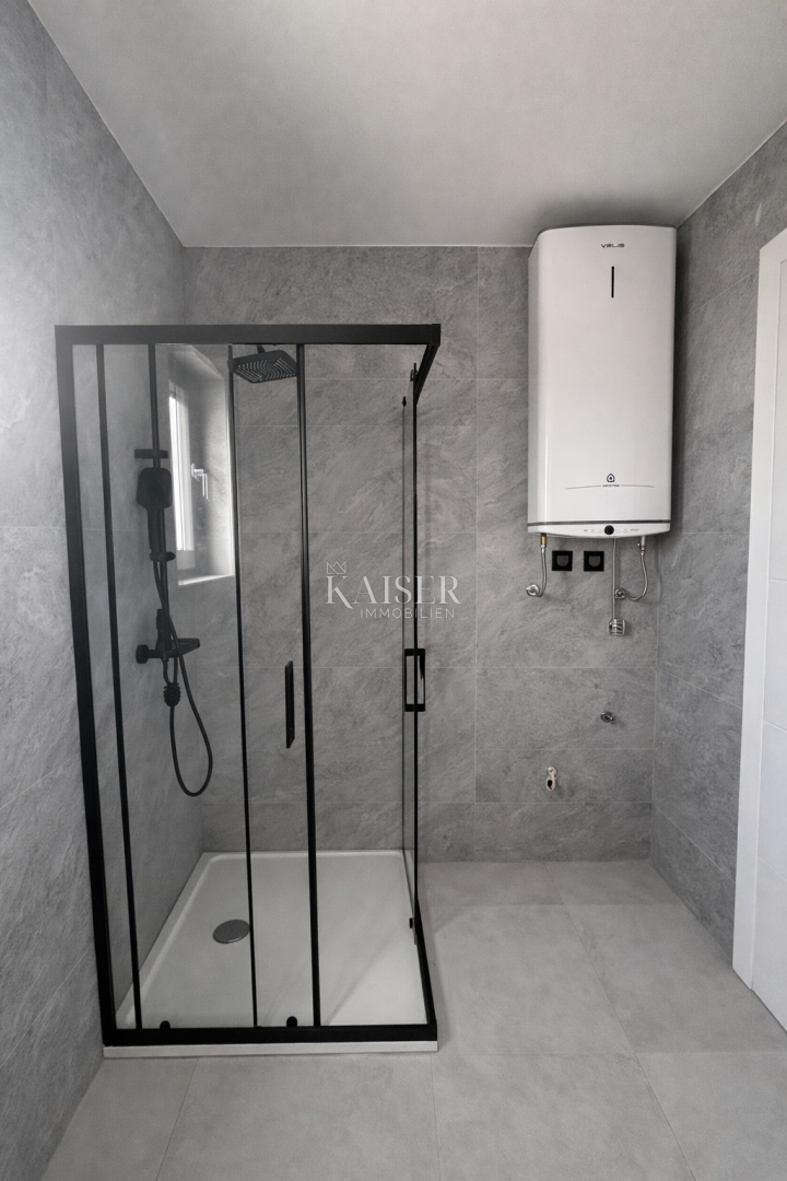 Zadar, Privlaka novogradnja, apartma 200m od morja