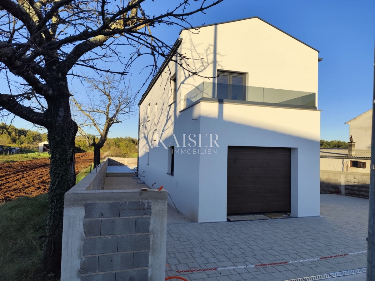 Istra, Svetvinčenat - hiša z bazenom