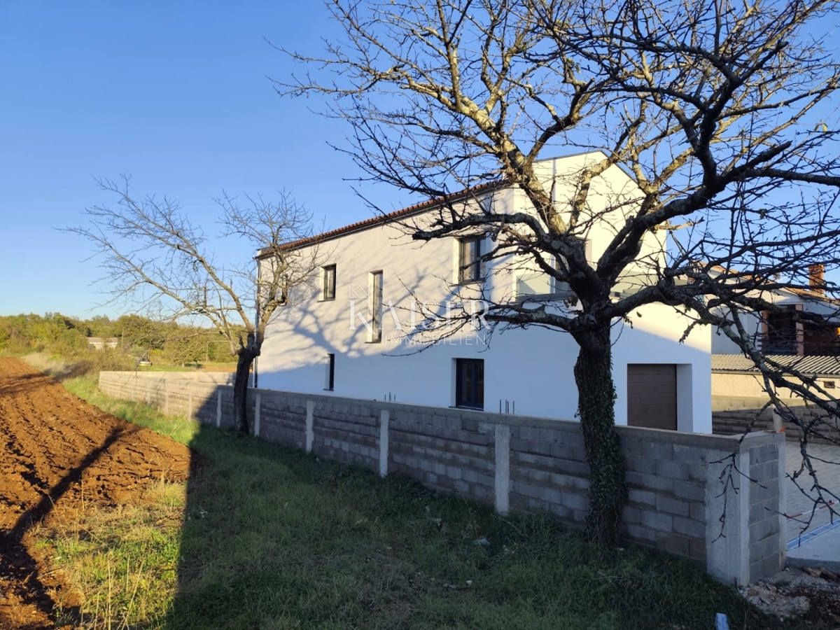 Istra, Svetvinčenat - hiša z bazenom