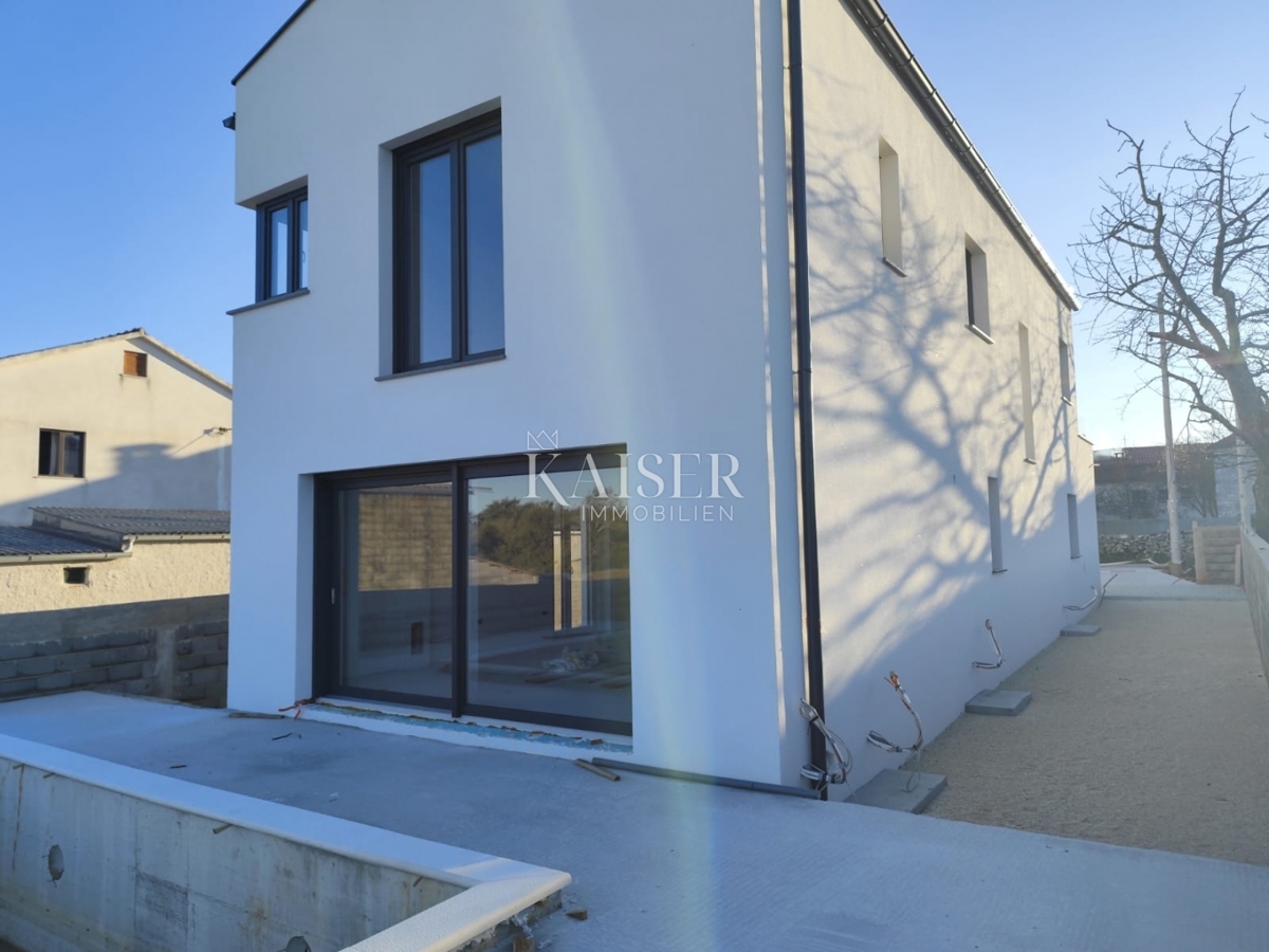 Istra, Svetvinčenat - hiša z bazenom