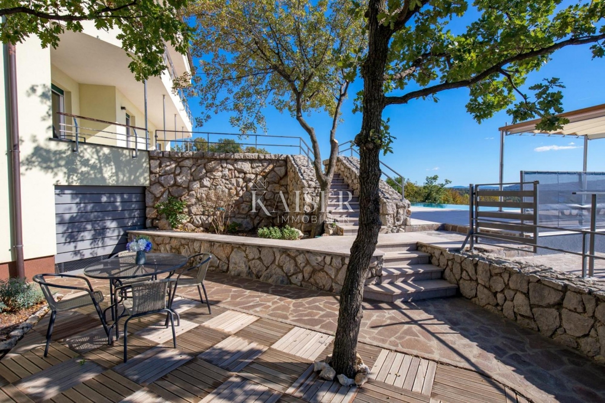 Vila Kraljevica, 460m2