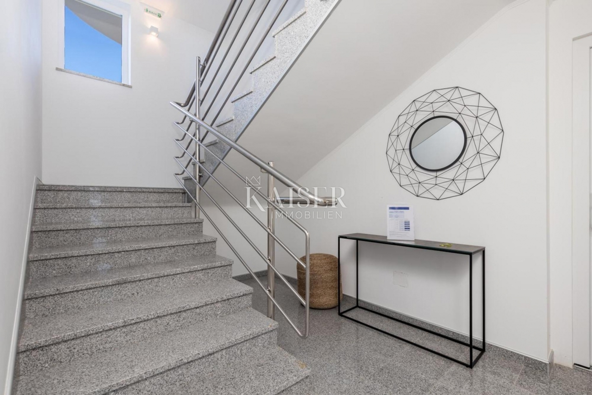 Vila Kraljevica, 460m2