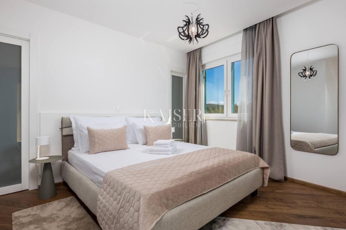 Vila Kraljevica, 460m2