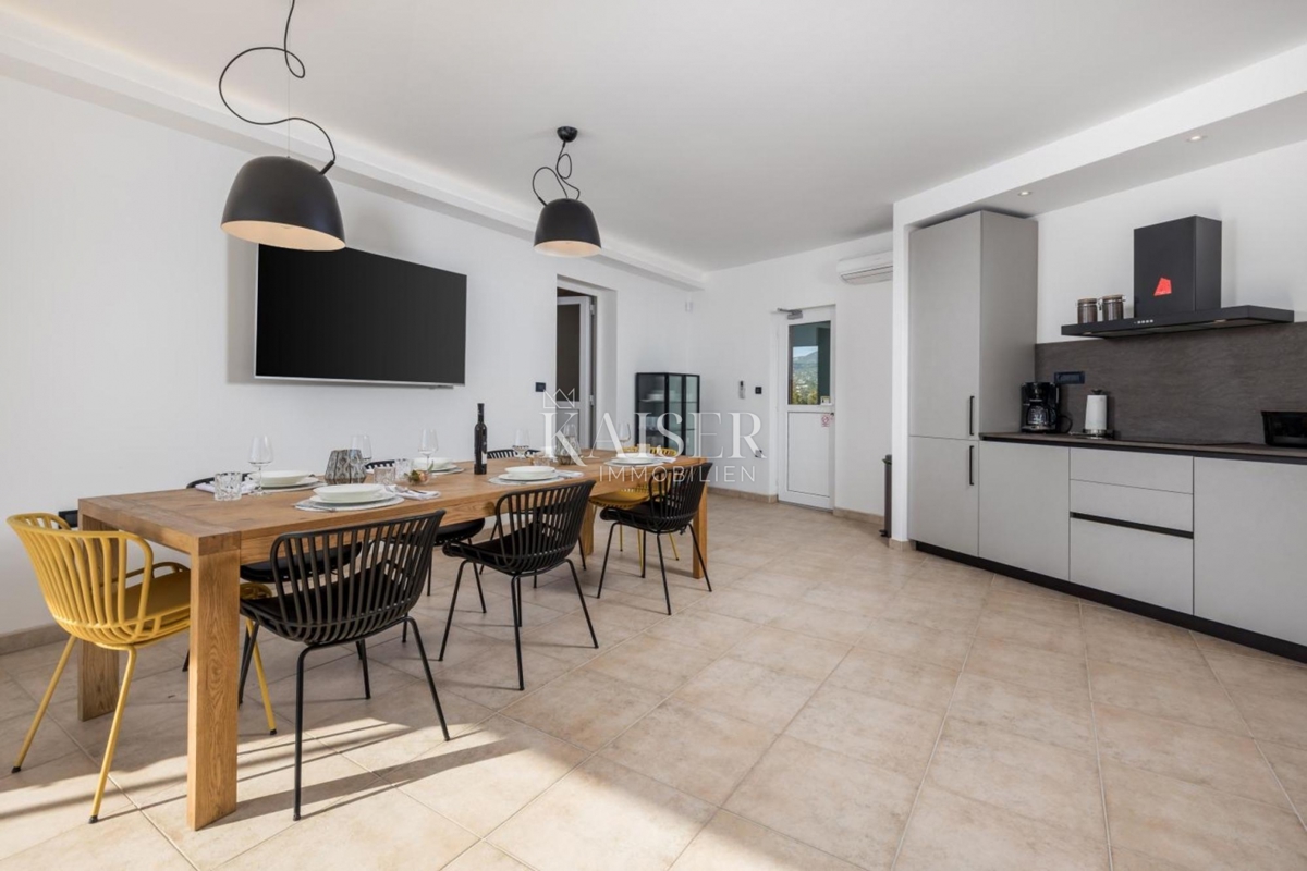 Vila Kraljevica, 460m2