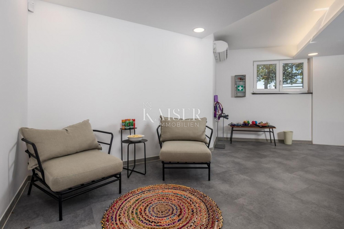 Vila Kraljevica, 460m2