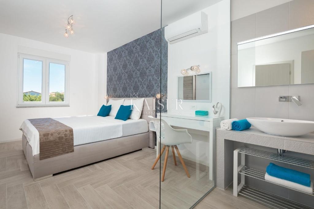 Vila Zečevo Rogozničko, Rogoznica, 380m2