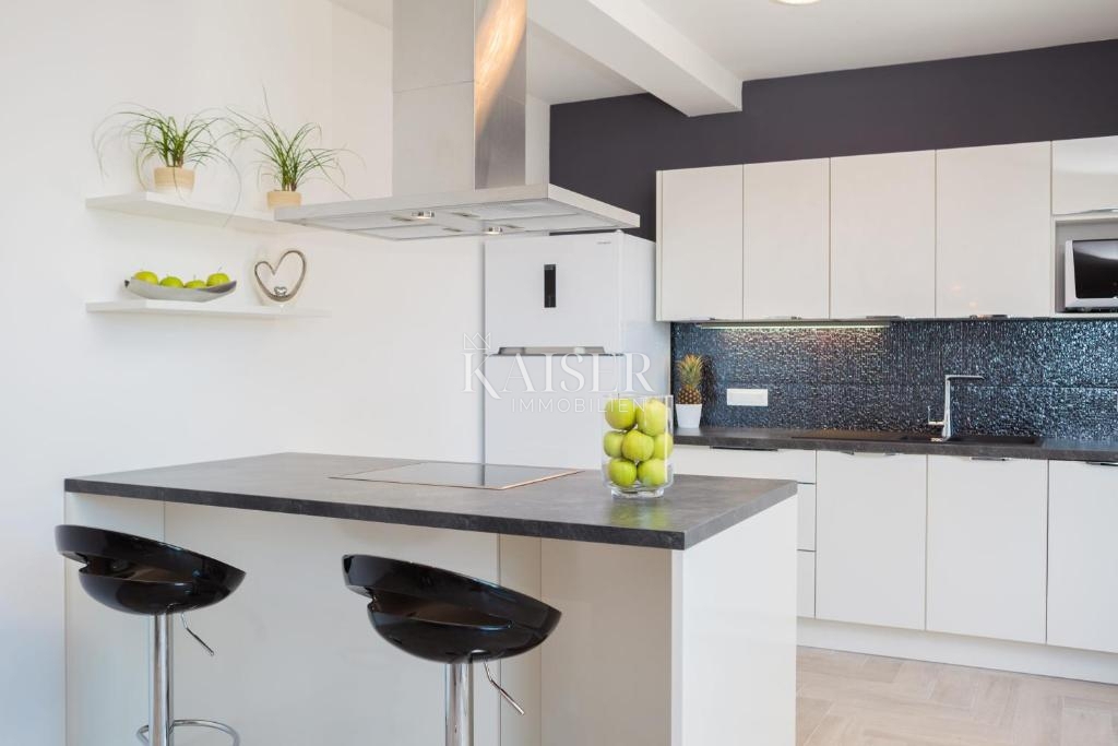Vila Zečevo Rogozničko, Rogoznica, 380m2