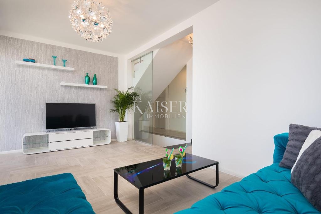 Vila Zečevo Rogozničko, Rogoznica, 380m2